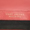 Bolso bandolera Marc Jacobs en cuero acolchado rojo - Detail D3 thumbnail