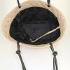 Bolso Cabás Chanel Cambon en cuero acolchado beige y negro - Detail D2 thumbnail