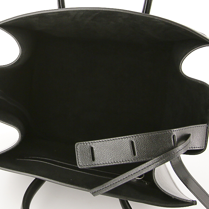 Bolso de mano Celine Phantom en cuero granulado negro - Detail D2