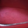 Sac à main Louis Vuitton Jasmin en cuir épi rouge - Detail D2 thumbnail