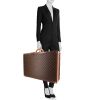 Louis Vuitton rigid suitcase in brown monogram canvas and natural leather - Detail D1 thumbnail