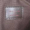Bolso bandolera Louis Vuitton en lona a cuadros marrón - Detail D3 thumbnail