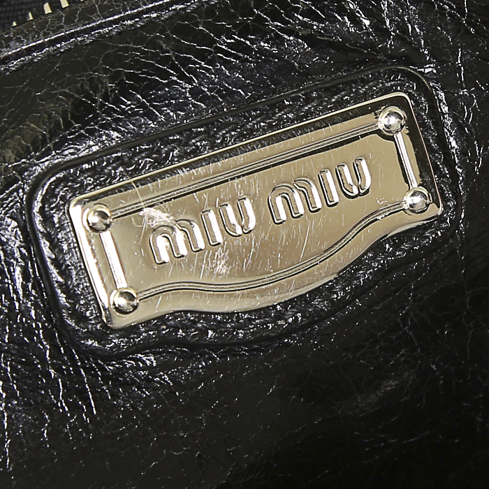Miu Miu shopping bag in black leather - Detail D4