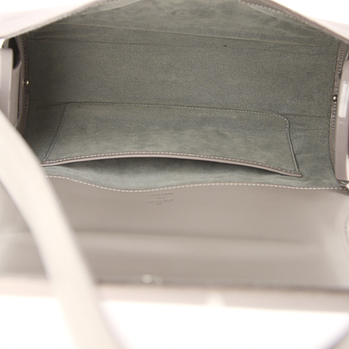 Sac à main Louis Vuitton en cuir épi parme - Detail D2