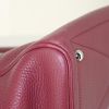 Hermes Victoria travel bag in raspberry pink togo leather - Detail D4 thumbnail