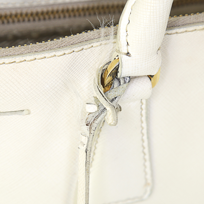 Prada Galleria handbag in white leather saffiano - Detail D5