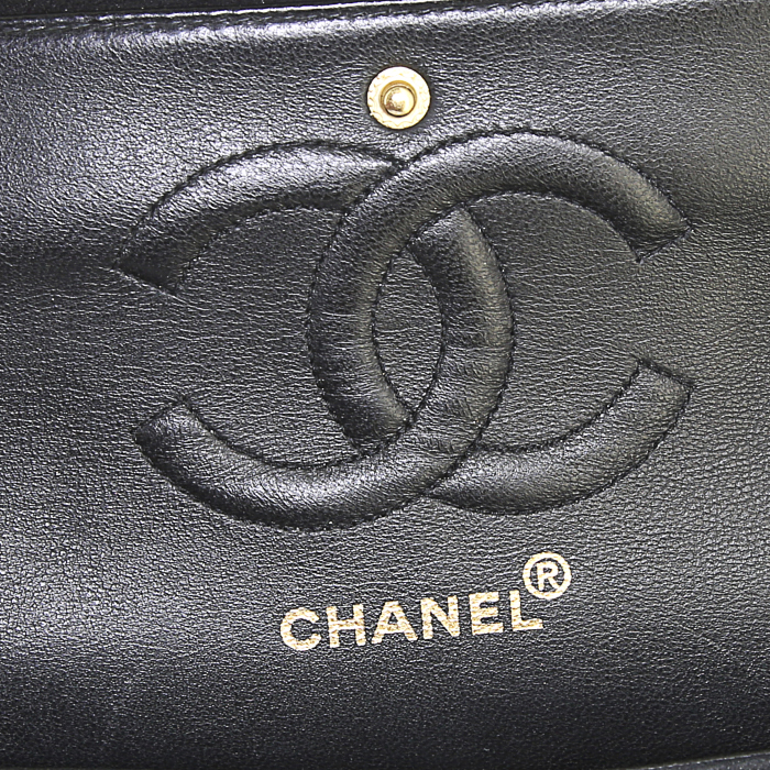 Chanel 2.55 handbag in black suede - Detail D4