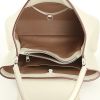 Louis Vuitton Capucines medium model handbag in cream color grained leather - Detail D2 thumbnail