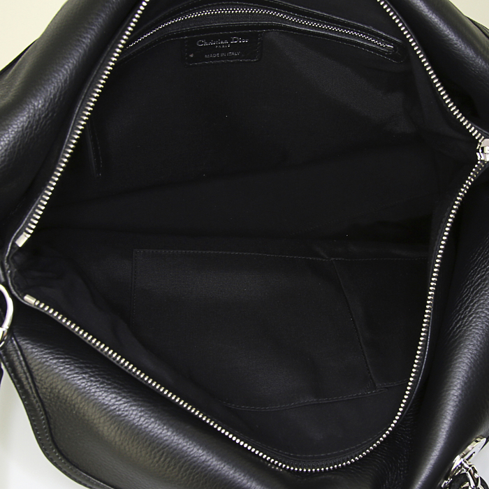 Sac bandoulière Dior Granville grand modèle en cuir grainé noir - Detail D3