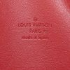 Louis Vuitton Sutton handbag in red patent leather and natural leather - Detail D3 thumbnail