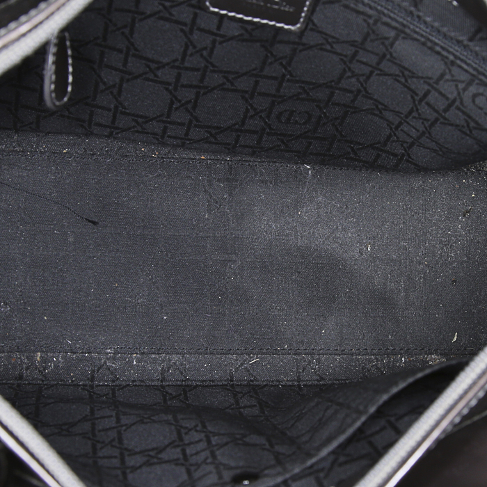 Bolso de mano Dior Dior Malice modelo grande en charol marrón - Detail D3
