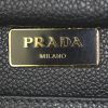 Bolso de mano Prada en cuero granulado negro - Detail D4 thumbnail