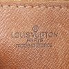 Sac bandoulière Louis Vuitton Jeune Fille en toile monogram marron et cuir naturel - Detail D3 thumbnail