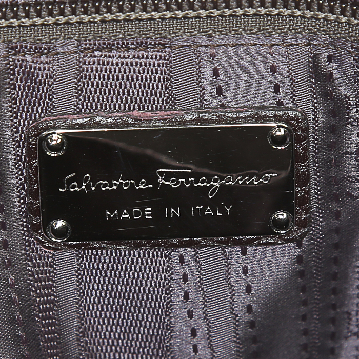 Sac à main Salvatore Ferragamo Sofia en cuir grainé prune - Detail D4