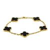 Van Cleef & Arpels Alhambra Vintage bracelet in yellow gold and onyx - 00pp thumbnail