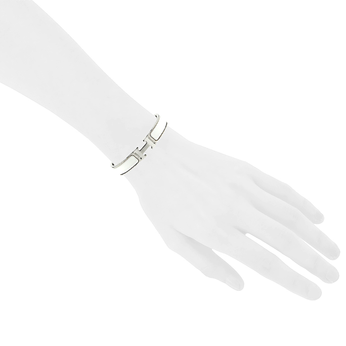 Bracciale apribile Hermes Clic Clac modello piccolo in palladio e smalto bianco - Detail D1