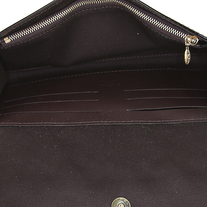 Louis Vuitton Sunset Boulevard handbag in burgundy monogram patent leather - Detail D2