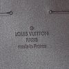 Bolso de mano Louis Vuitton Sunset Boulevard en charol Monogram color burdeos - Detail D3 thumbnail