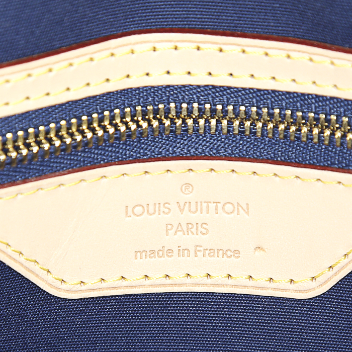 Bolso de mano Louis Vuitton Brea en charol Monogram azul y cuero natural - Detail D4