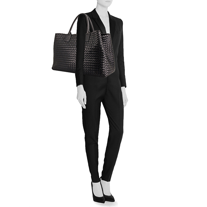 Bolso Cabás Bottega Veneta en cuero intrecciato negro - Detail D1