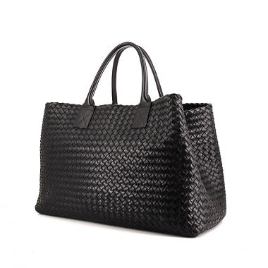 Bottega Veneta shopping bag in black intrecciato leather