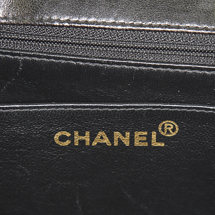 Sac à main Timeless Jumbo en cuir matelassé noir - Detail D4