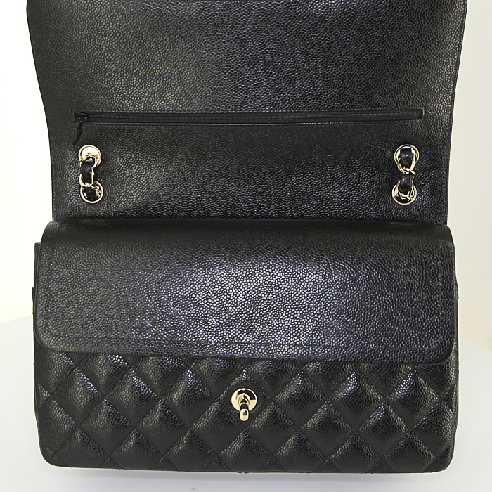 Chanel Timeless jumbo handbag in black grained leather - Detail D5