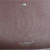 Bolso de mano Chanel Timeless jumbo en cuero granulado negro - Detail D4 thumbnail