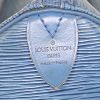 Sac à main Louis Vuitton Speedy 30 en cuir épi bleu - Detail D3 thumbnail