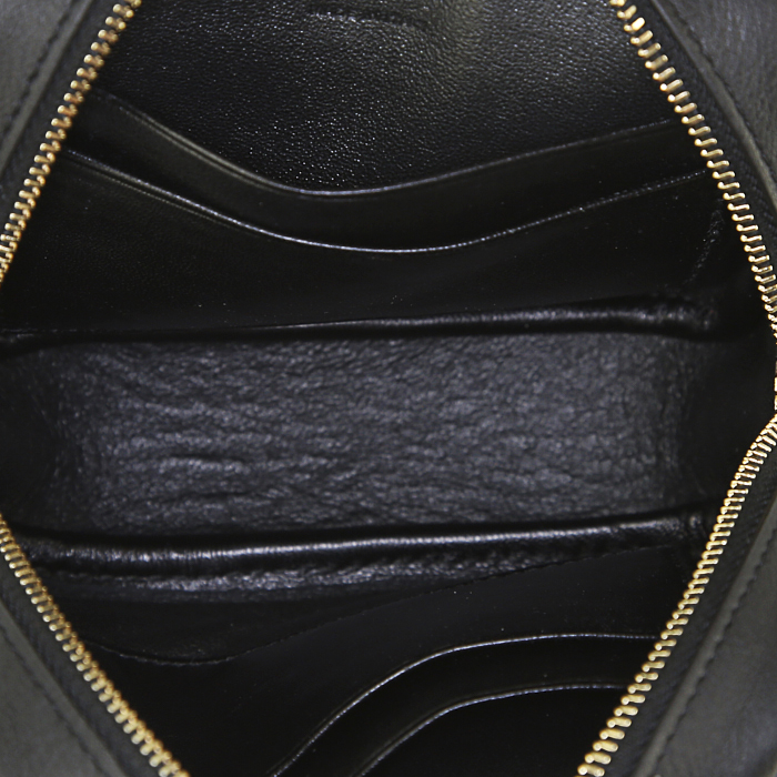 Saint Laurent Blogger shoulder bag in black leather - Detail D2