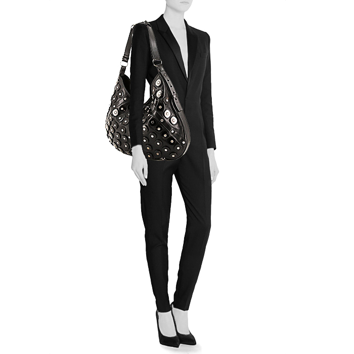 Bolso de mano Yves Saint Laurent Mombasa en cuero negro - Detail D1