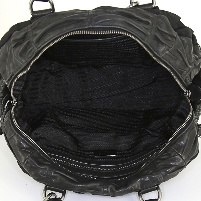 Sac à main Prada en toile noire et cuir noir - Detail D5