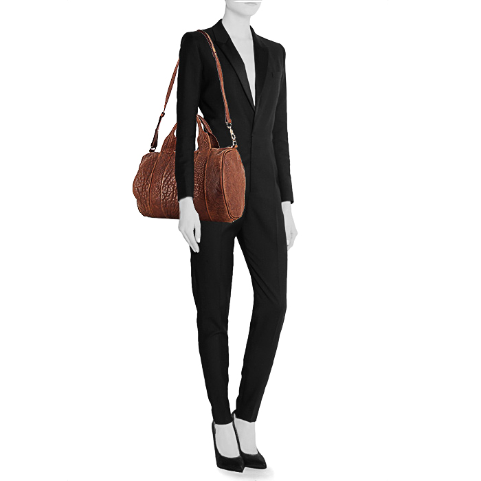 Bolso bandolera Alexander Wang en cuero granulado marrón - Detail D2