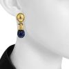 Vintage 1990's pendants earrings in yellow gold and lapis-lazuli - Detail D1 thumbnail