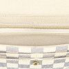 Portafogli Louis Vuitton in tela a scacchi e pelle bianca - Detail D2 thumbnail
