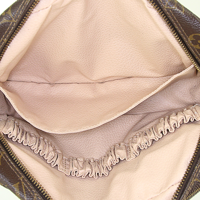 Pochette Louis Vuitton en toile monogram - Detail D2