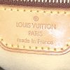 Bolso de mano Louis Vuitton Looping modelo mediano en lona Monogram marrón y cuero natural - Detail D3 thumbnail