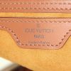 Mochila Louis Vuitton Gobelins - Backpack en cuero Epi marrón - Detail D3 thumbnail