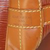 Louis Vuitton Grand Noé large model messenger bag in brown bicolor epi leather - Detail D3 thumbnail