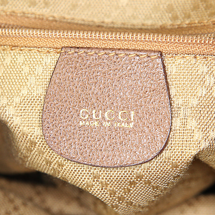 Sac à dos Gucci Bamboo en daim marron et cuir marron - Detail D3