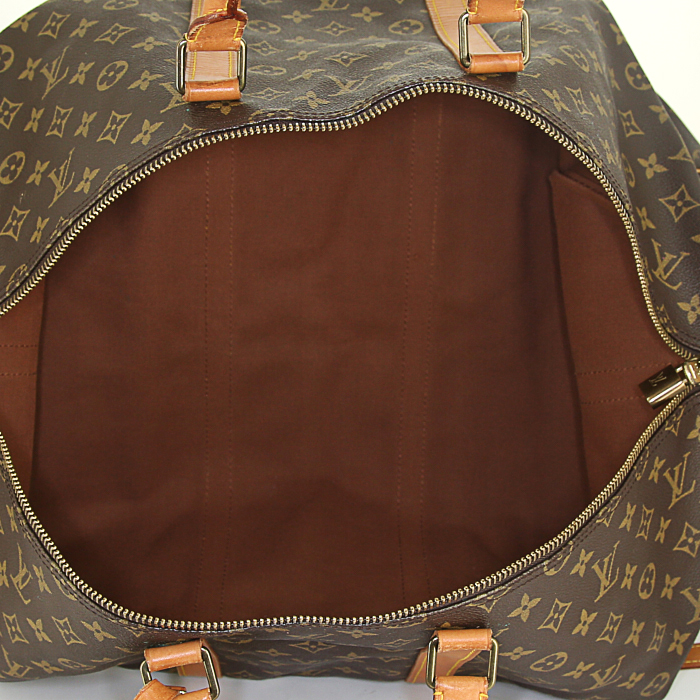 Sac de voyage Louis Vuitton Keepall 55 cm en toile monogram marron et cuir naturel - Detail D4