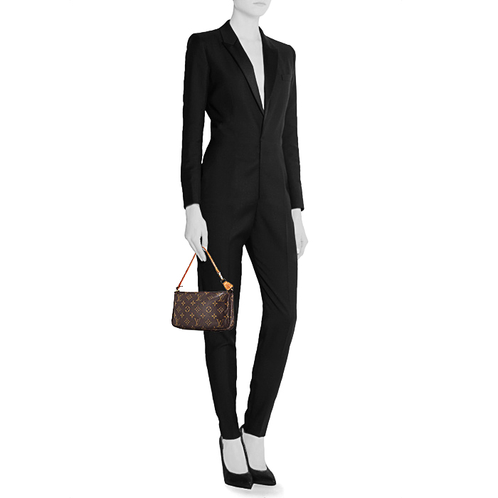 Bolsito de mano Louis Vuitton en lona Monogram revestida y cuero natural - Detail D1