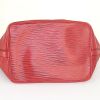 Louis Vuitton petit Noé small handbag in red epi leather - Detail D4 thumbnail