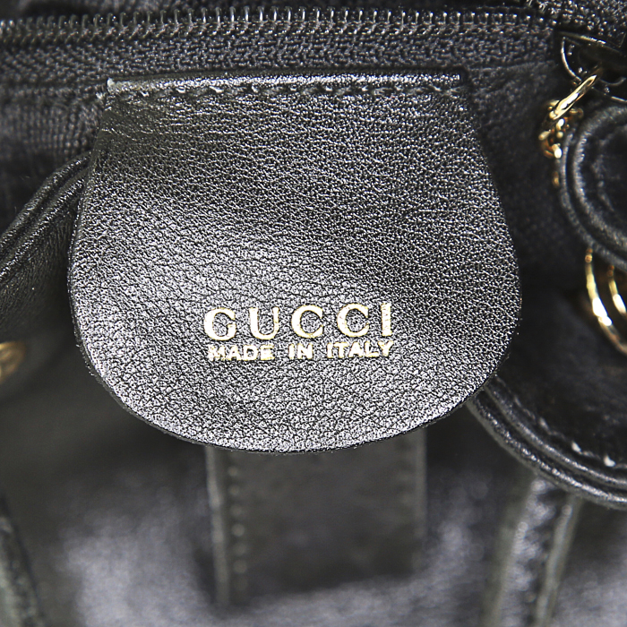 Sac à dos Gucci Bamboo en cuir noir - Detail D3