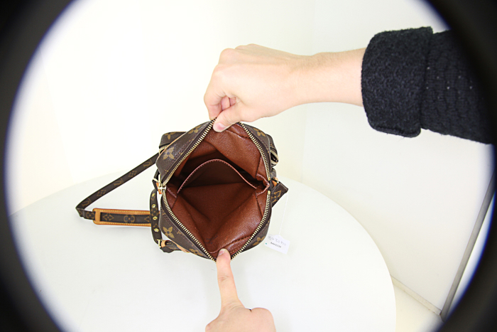 Borsa bisaccia Louis Vuitton Amazone in tela monogram cerata e pelle naturale - Detail D2