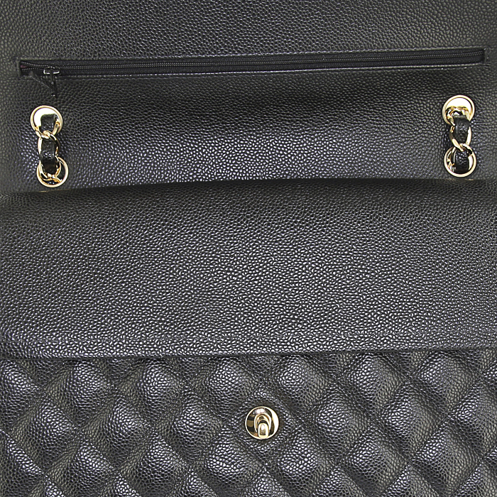 Bolso de mano Chanel Timeless jumbo en cuero acolchado negro - Detail D5