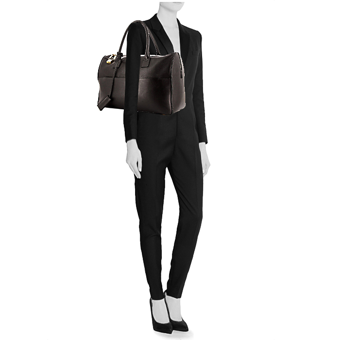 Sac à main Saint Laurent Duffle en cuir noir - Detail D1