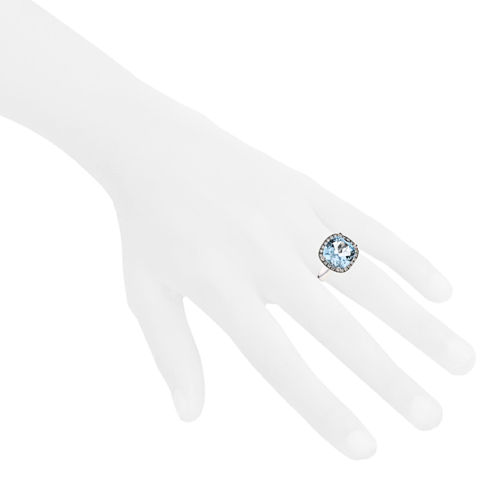 Bague Poiray Fille Antique en or blanc,  topaze bleue et diamants - Detail D1
