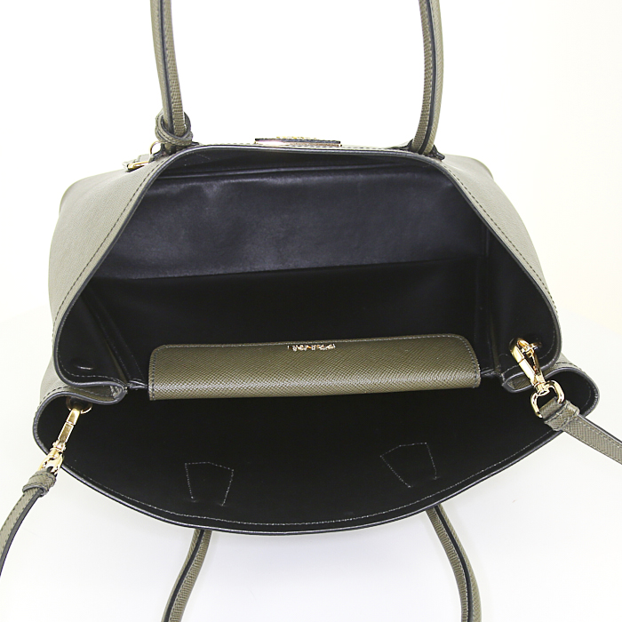 Bolso de mano Prada Double en cuero saffiano caqui - Detail D3