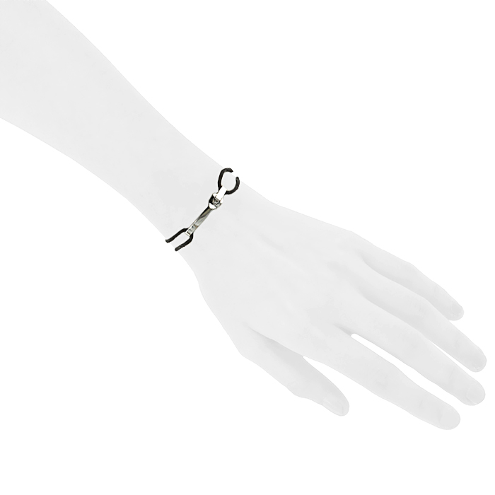 Louis Vuitton Serrure Pampilles bracelet in leather and white gold - Detail D1